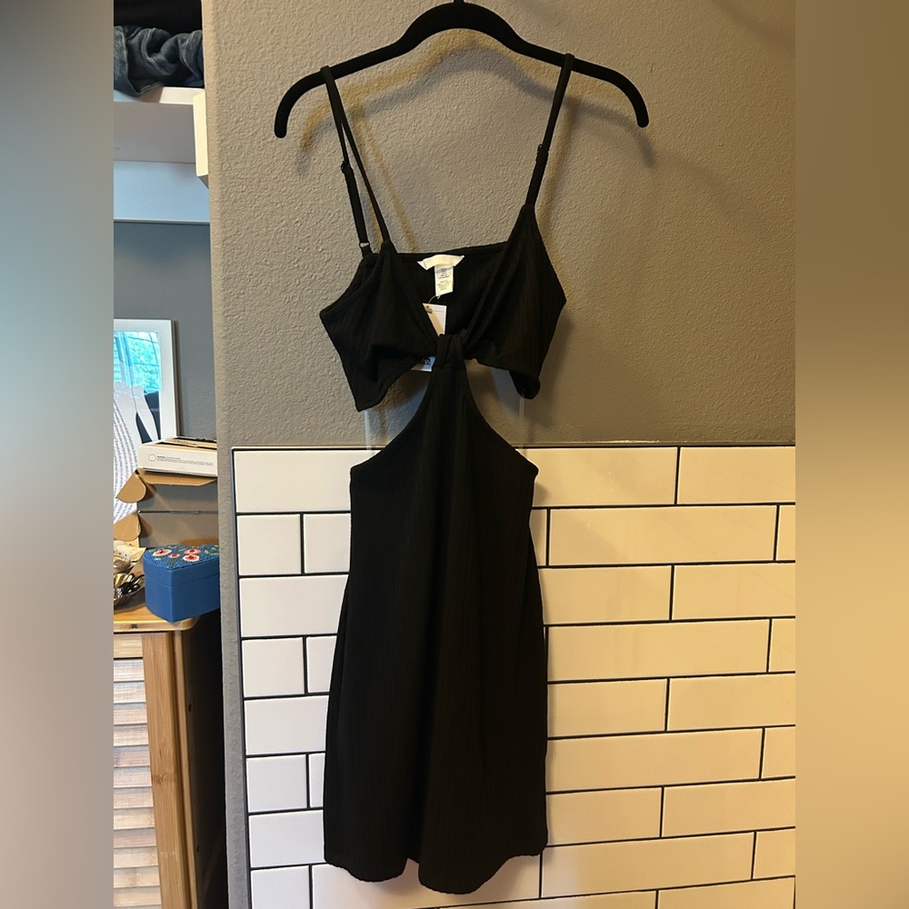 NWT- H&M cut out black dress